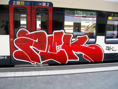 Graffiti Wall - Photo by GraffitiBS - zek, graffitibs