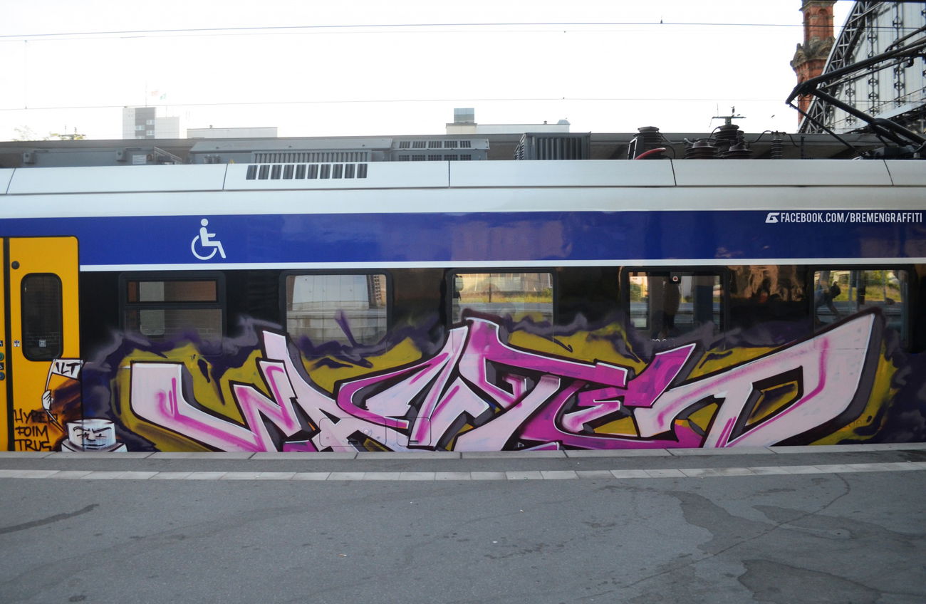 Graffiti Train in Bremen - Photo by GraffitiBremen - wanted (2016)