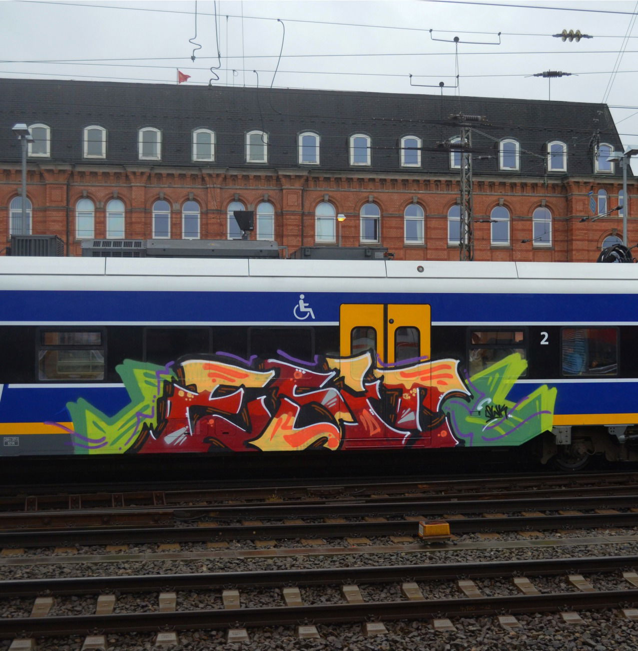 Graffiti Train in Bremen - Photo by GraffitiBremen - esit (2015)