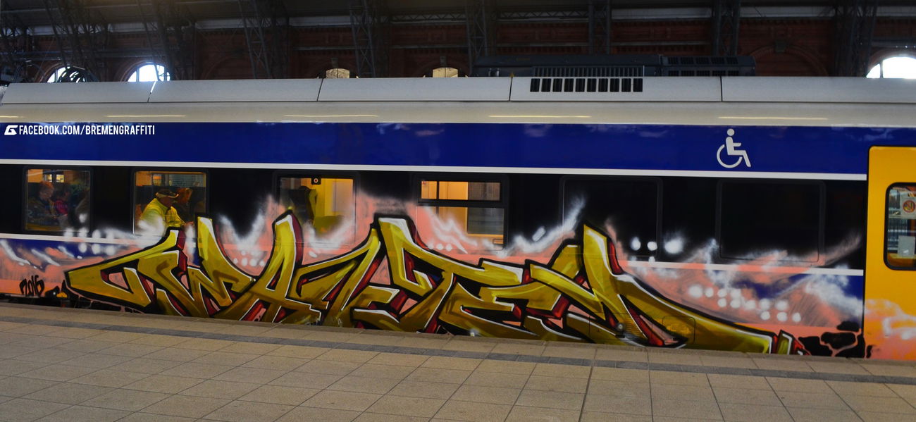 Graffiti Train in Bremen - Photo by GraffitiBremen - wanted (2016)