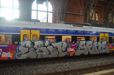 Graffiti Train in Bremen - Photo by GraffitiBremen - esit, sense (2014)