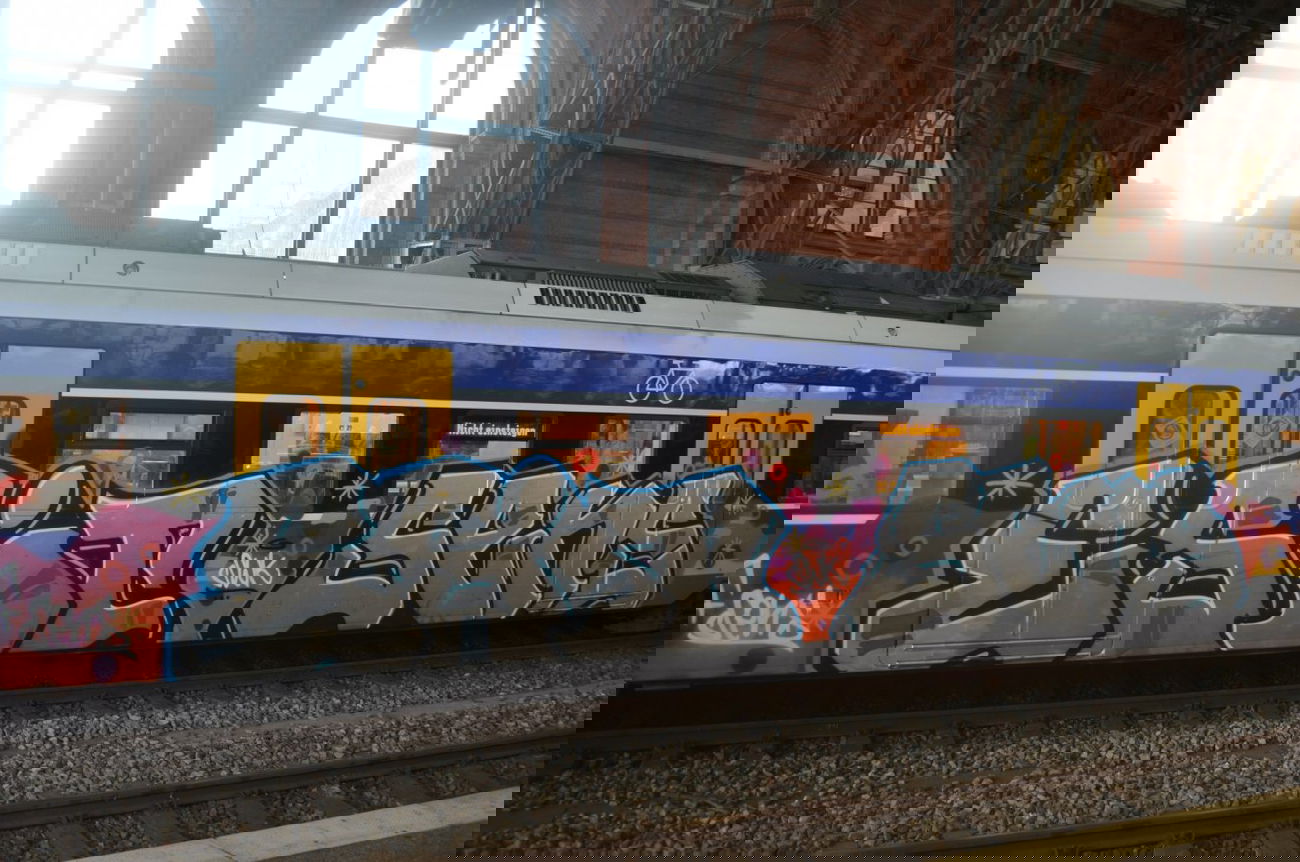 Graffiti Train in Bremen - Photo by GraffitiBremen - esit, sense (2014)