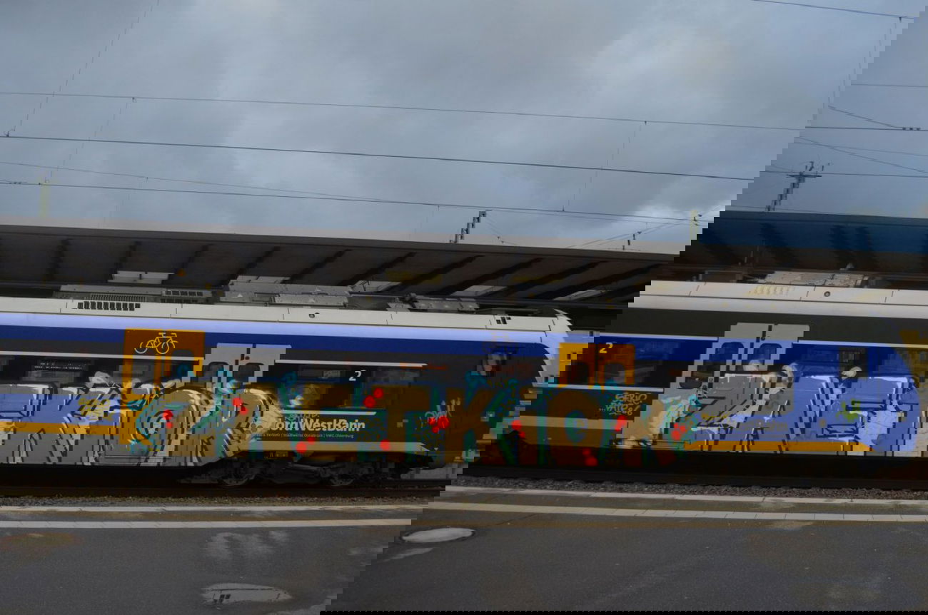 Graffiti Train in Bremen - Photo by GraffitiBremen - zaet, kior, nwb (2015)