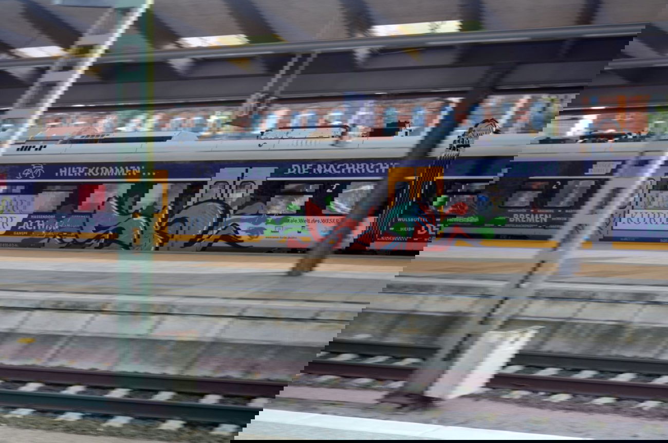 Graffiti Train in Bremen - Photo by GraffitiBremen - sn