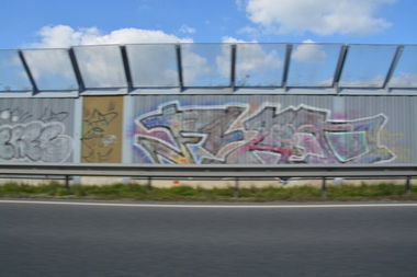 Graffiti Bombing in Emden - Photo by GraffitiEmden - FAD (2014)