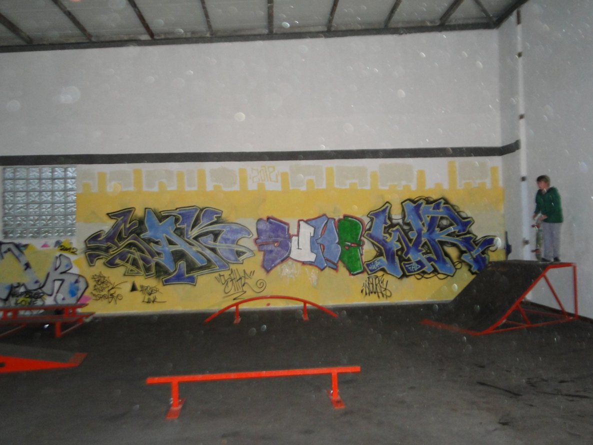 Graffiti Wall in Emden - Photo by GraffitiEmden - Sake, Suke, Weird (2012)