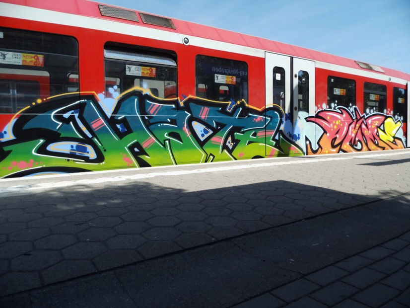 Graffiti Train in Hamburg - Photo by GraffitiHamburg - HATE, ACME (2013)