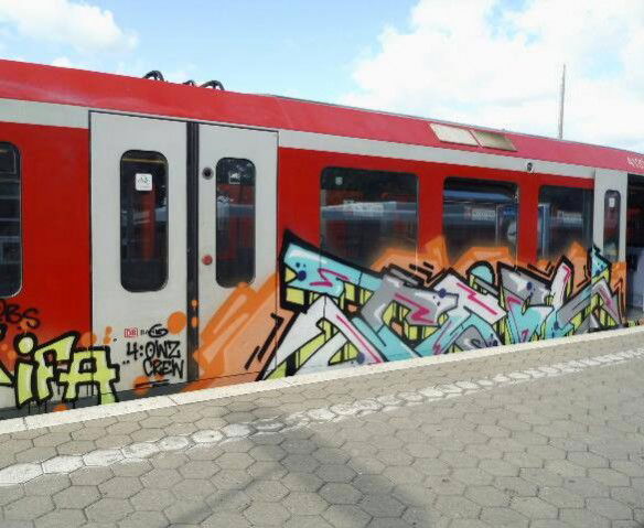 Graffiti Train in Hamburg - Photo by GraffitiHamburg - teck, bk, kgz