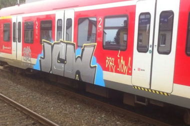 Graffiti Train - Photo by GraffitiLover007 - icw (2013)