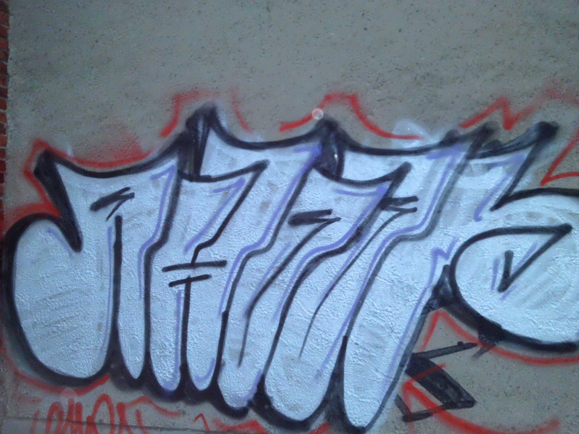 Graffiti Bombing - Photo by GraffitiSachsen - AHOOR, AVE (2014)