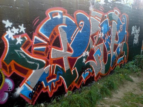 Graffiti Wall - Photo by Graffitido - Plue