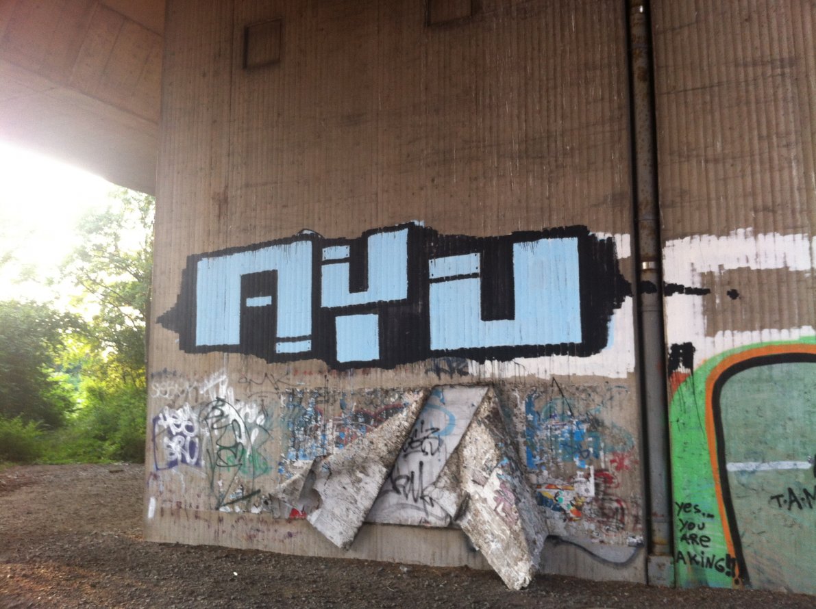 Graffiti Bombing in Dortmund - Photo by Graffitido - Ayu