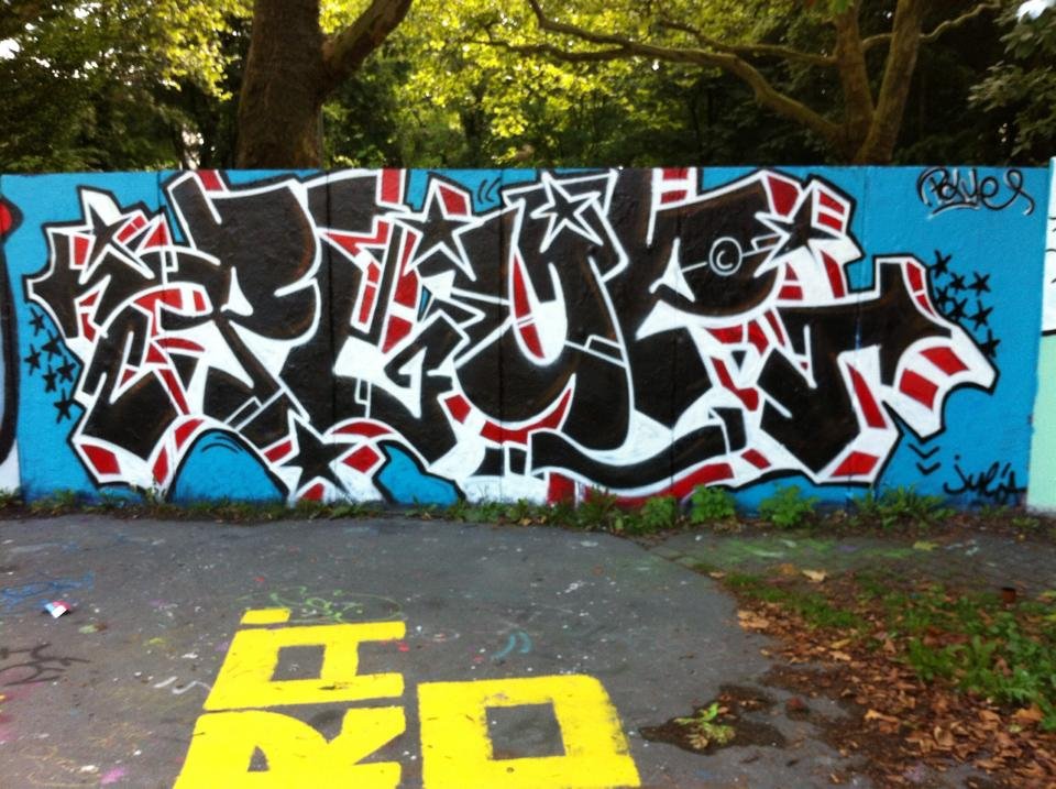 Graffiti Wall in Dortmund - Photo by Graffitido - Plue