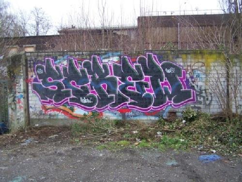 Graffiti Wall - Photo by Graffitido - screw (2008)