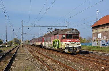 Graffiti Train in Kosice - Photo by Graffmagazine - pantograf