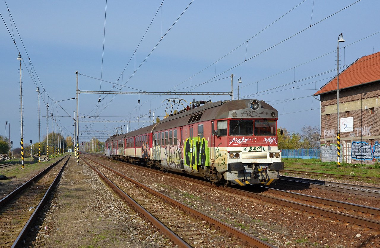 Graffiti Train in Kosice - Photo by Graffmagazine - pantograf