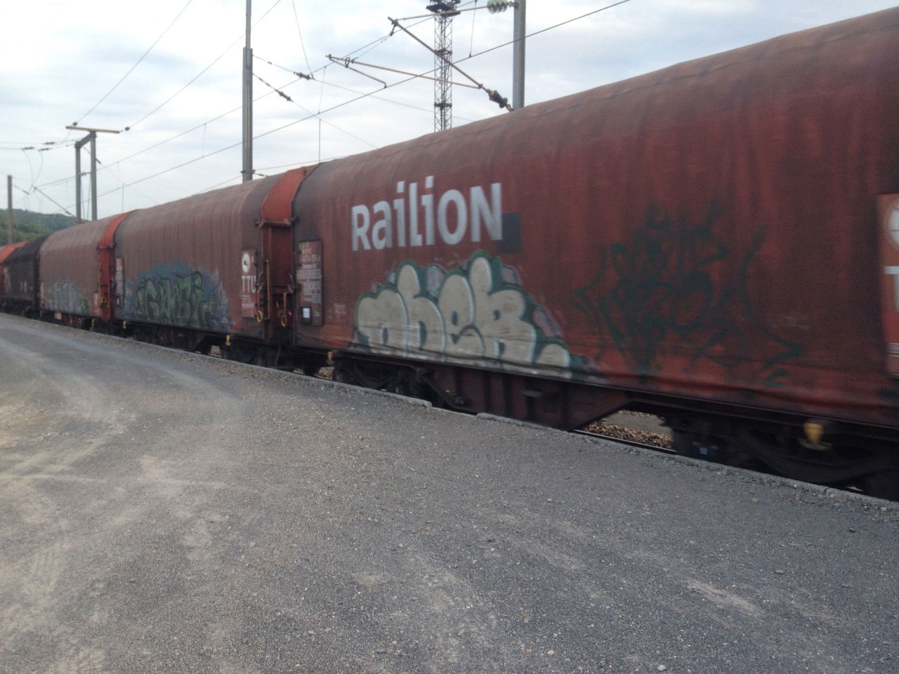 Graffiti Train - Photo by Grafilzer - oder