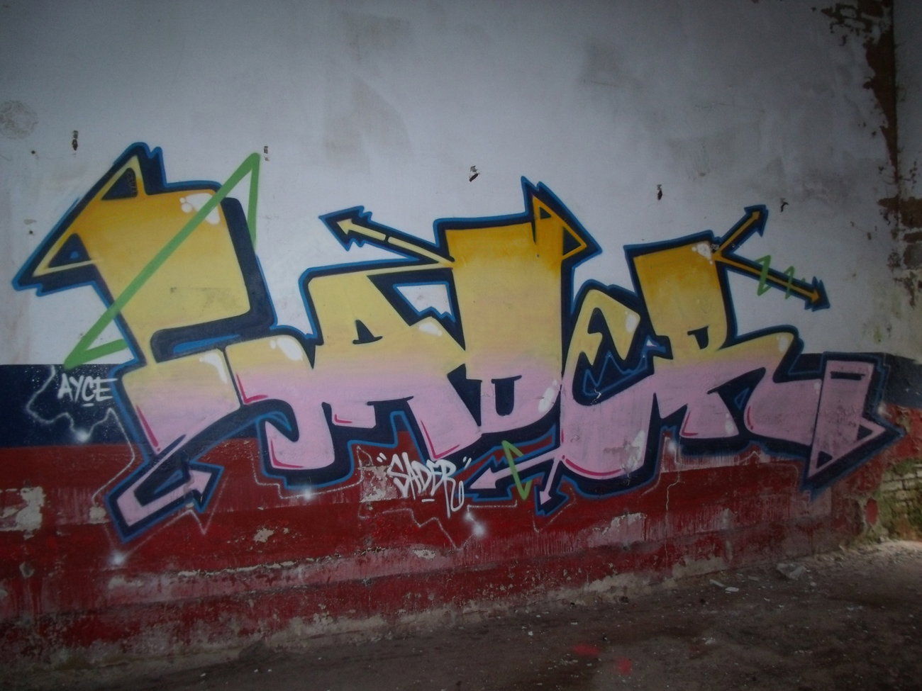 Graffiti Wall in Luxembourg - Photo by Grafilzer - sader