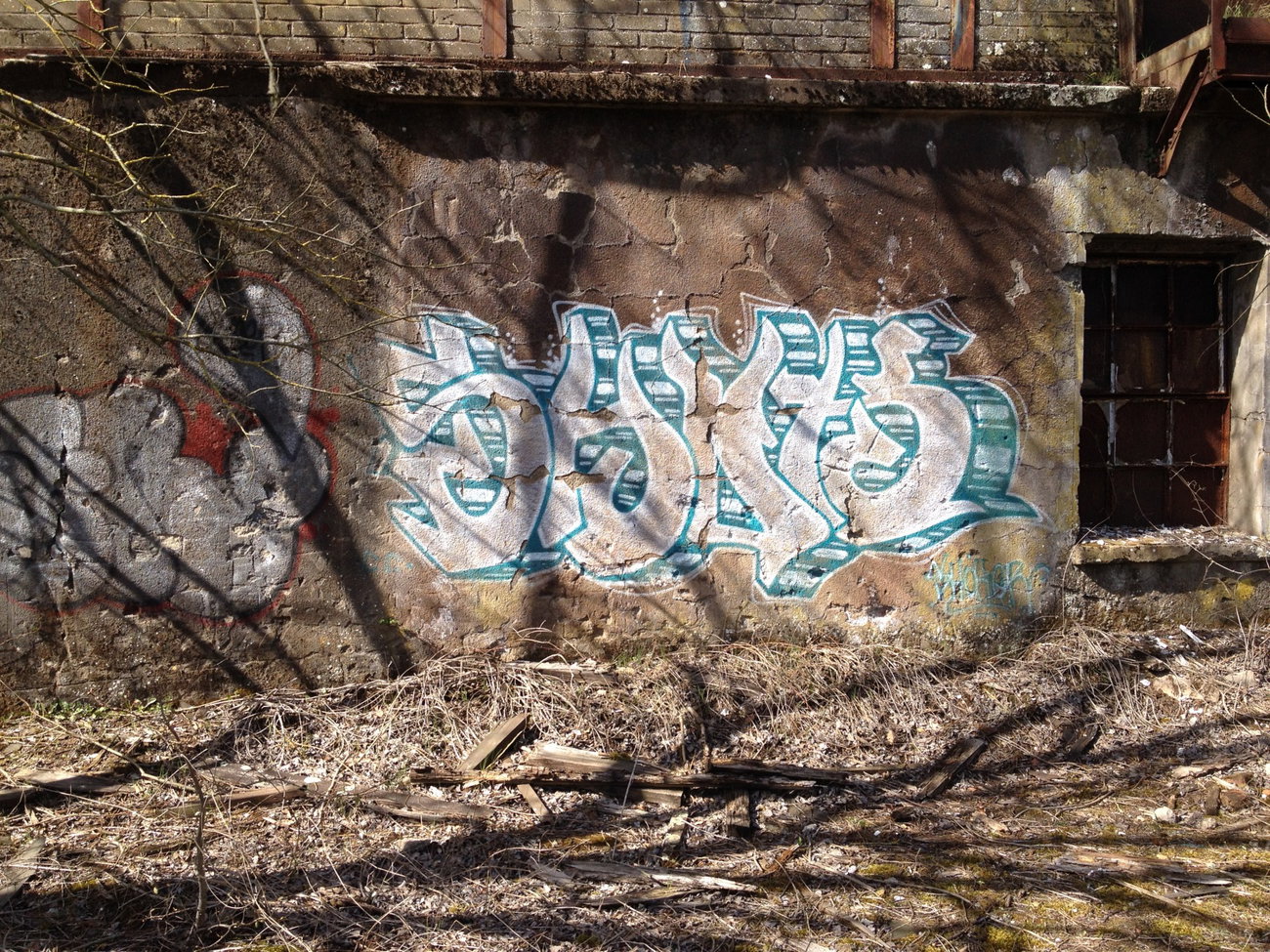 Graffiti Wall in Luxembourg - Photo by Grafilzer - shok
