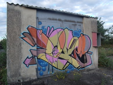Graffiti Wall in Trier - Photo by Grafilzer - love, kaos