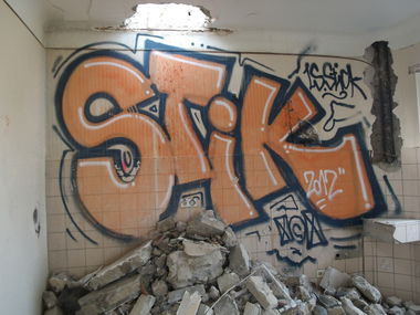 Graffiti Wall in Luxembourg - Photo by Grafilzer - stick, stik, fdh (2012)