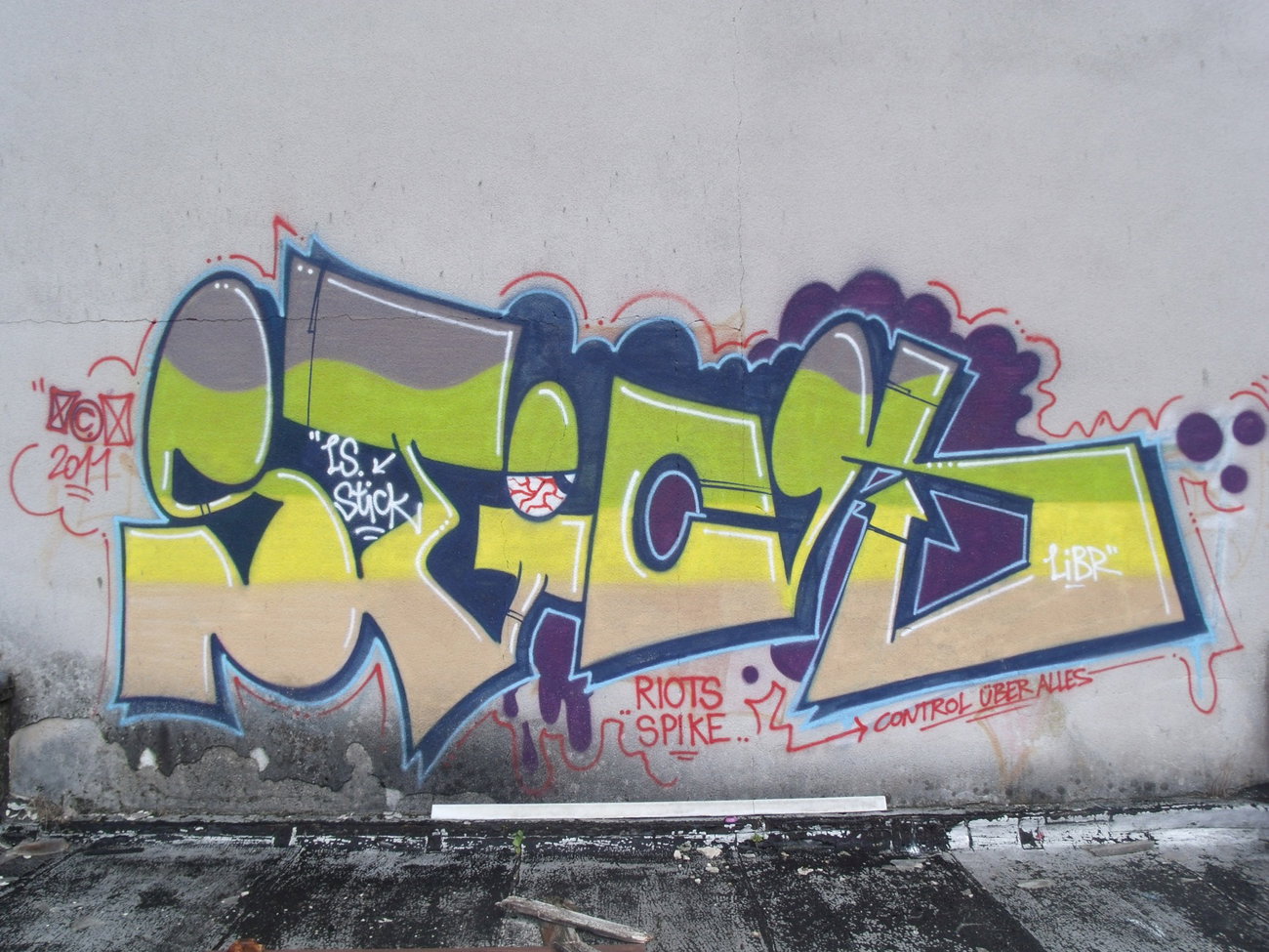 Graffiti Wall in Luxembourg - Photo by Grafilzer - stick, fdh (2011)