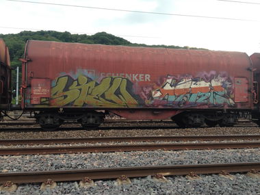 Graffiti Train - Photo by Grafilzer - siew, herz