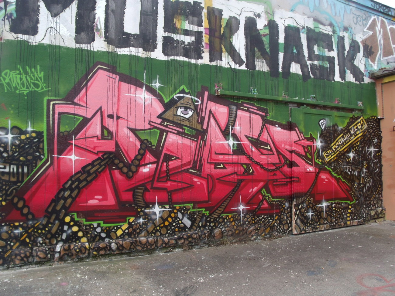 Graffiti Wall in Luxembourg - Photo by Grafilzer - riots