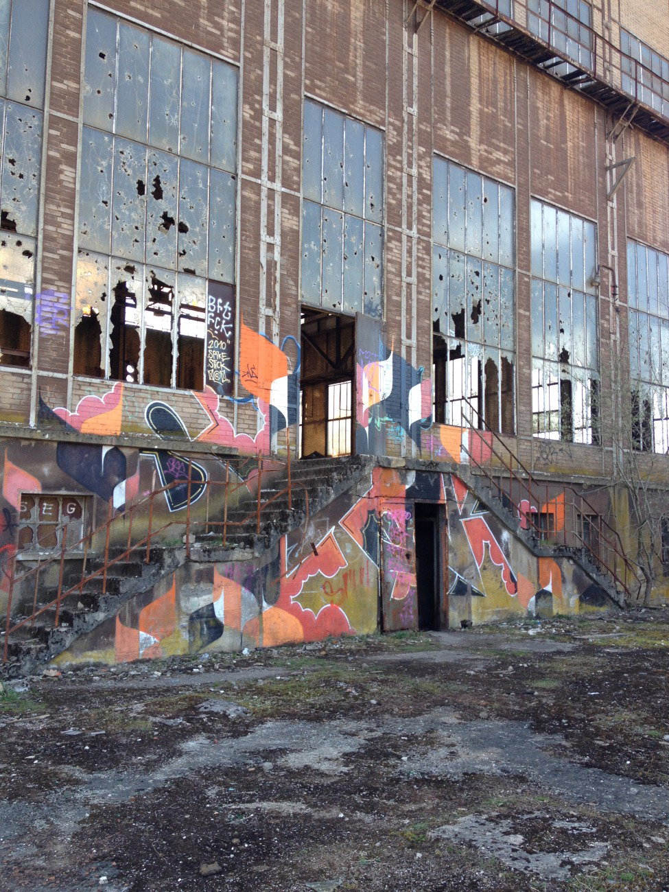 Graffiti Wall in Luxembourg - Photo by Grafilzer - spike