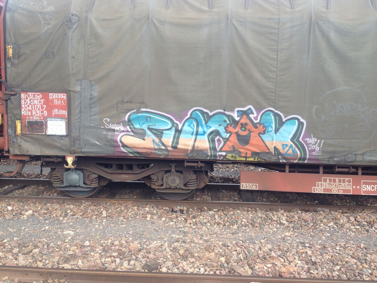 Graffiti Train - Photo by Grafilzer - surok, alf, twp