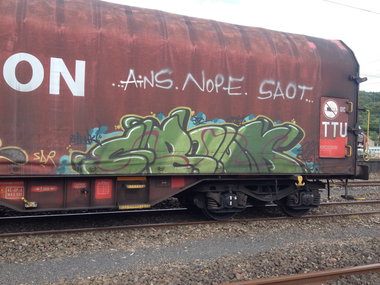 Graffiti Train - Photo by Grafilzer - crank, ifc