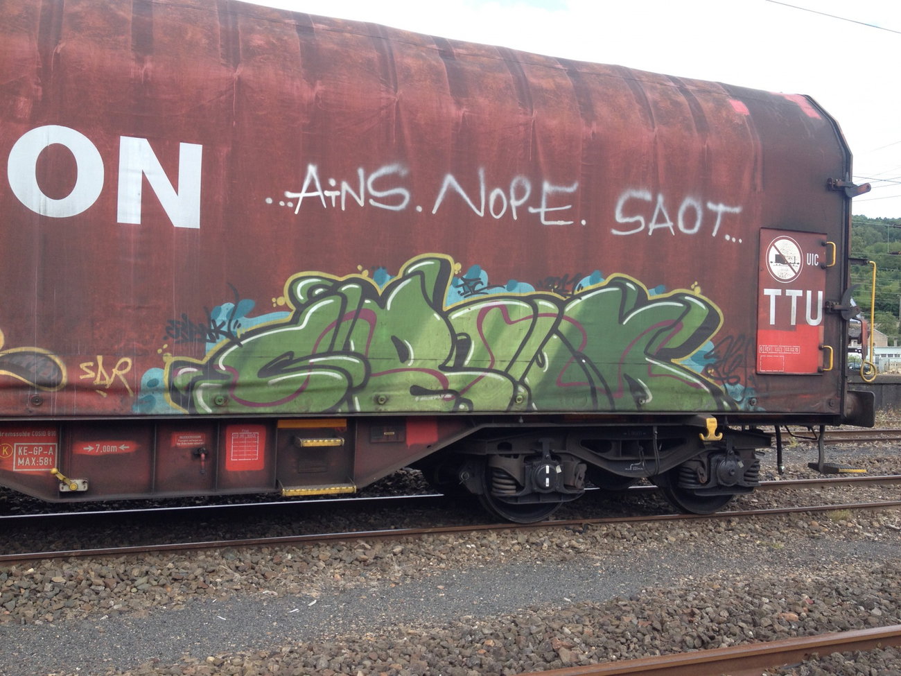 Graffiti Train - Photo by Grafilzer - crank, ifc
