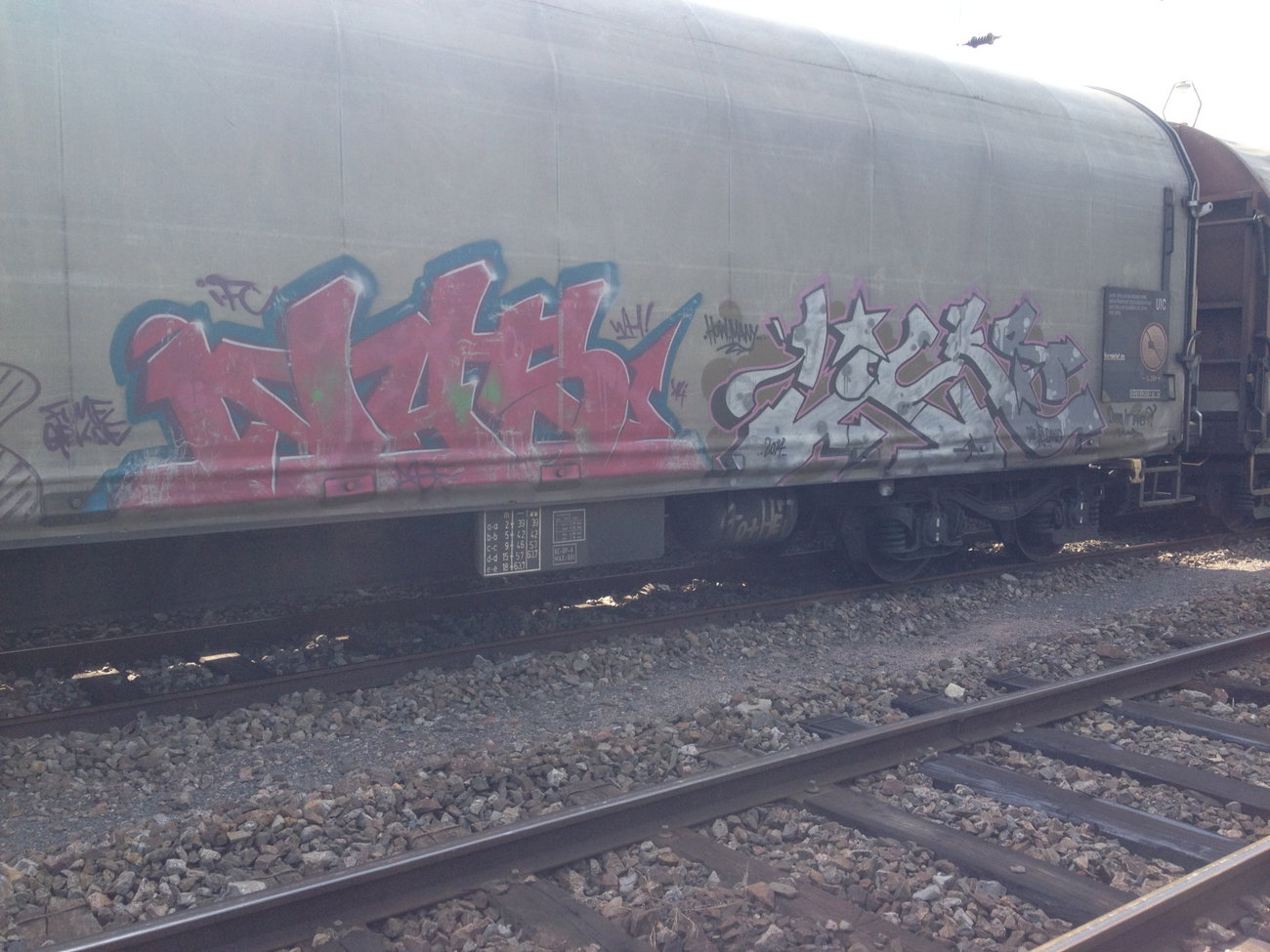 Graffiti Train - Photo by Grafilzer - Nas, ifc