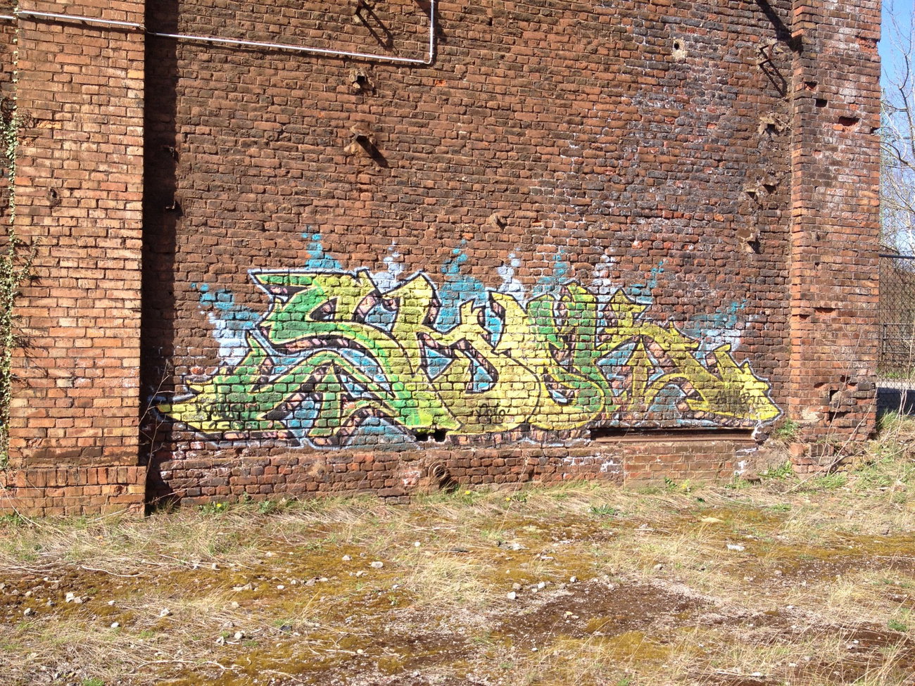 Graffiti Wall in Luxembourg - Photo by Grafilzer - shok