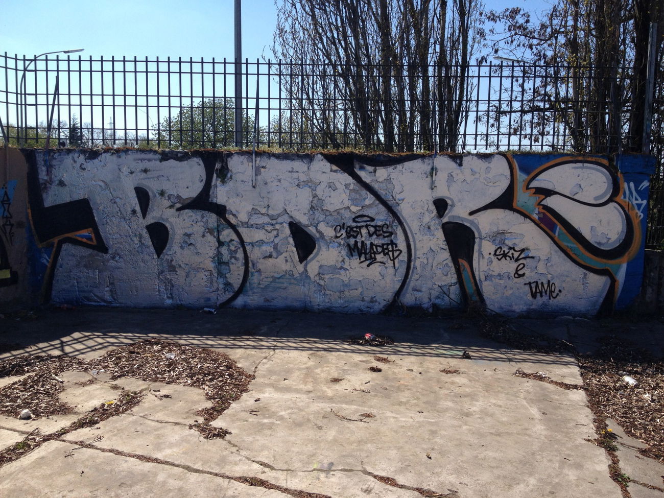 Graffiti Bombing in Luxembourg - Photo by Grafilzer - bdr