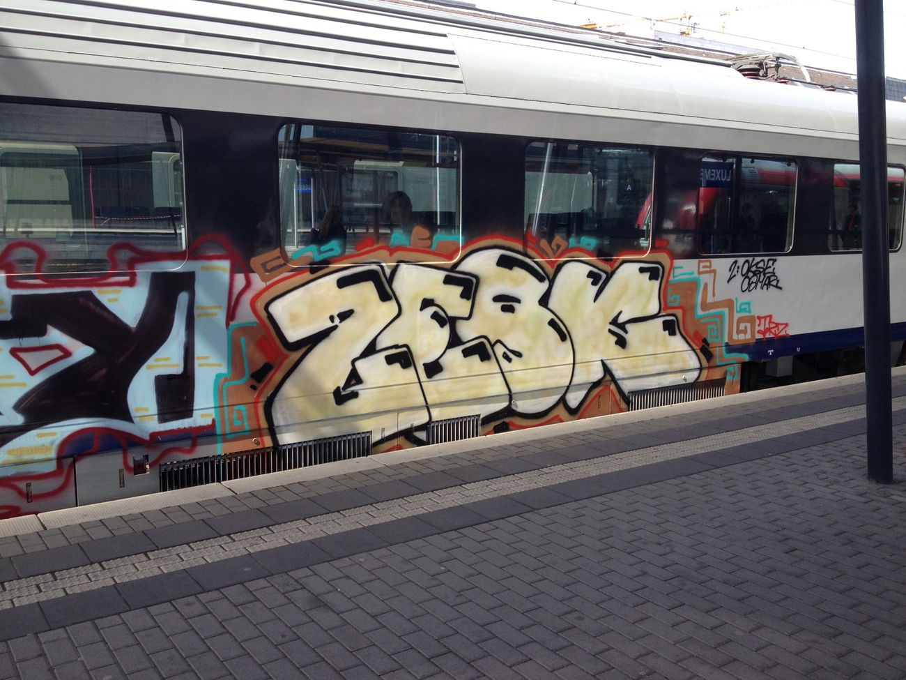 Graffiti Train in Luxembourg - Photo by Grafilzer - zesk