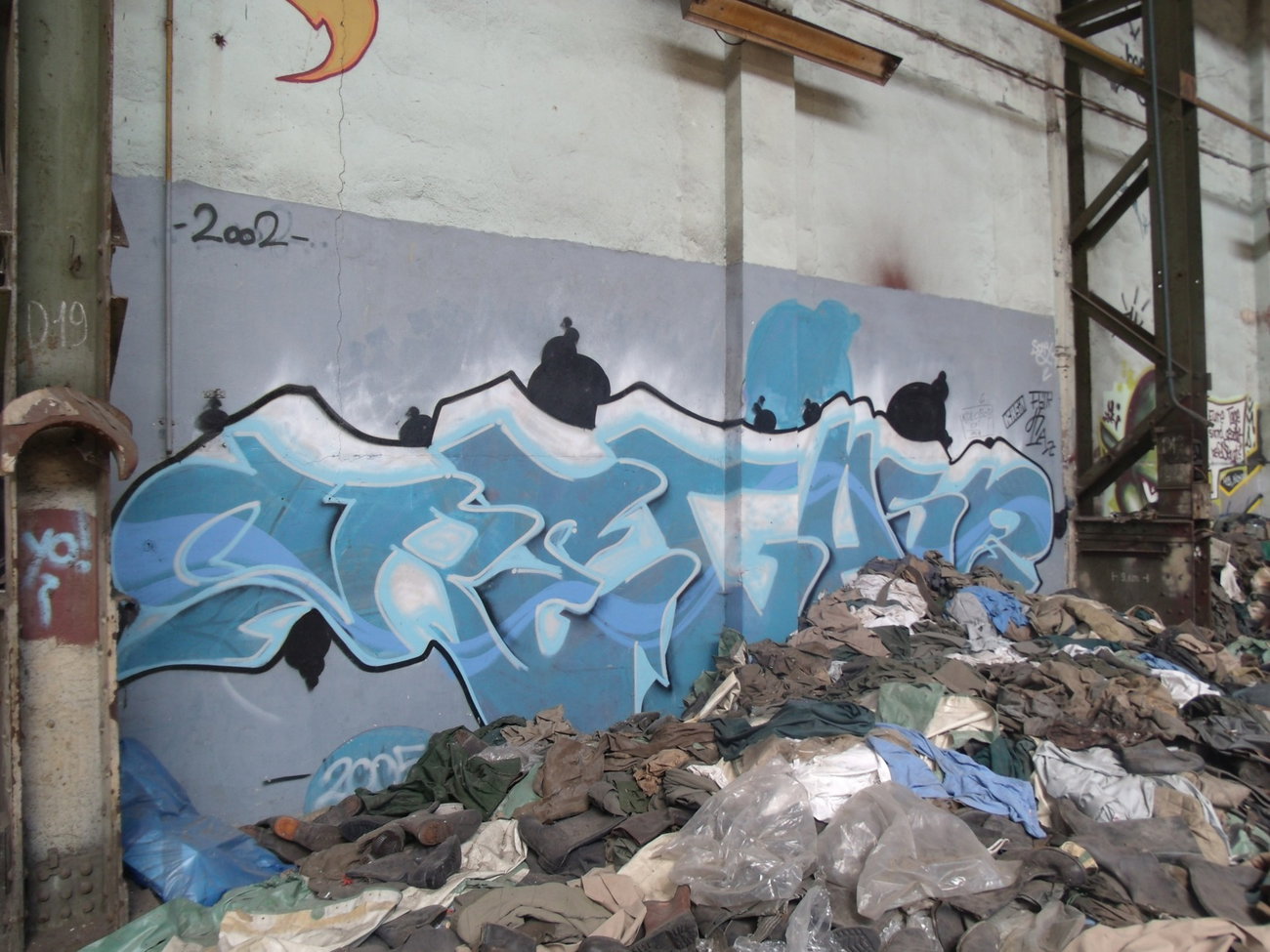 Graffiti Wall in Trier - Photo by Grafilzer - regas (2002)