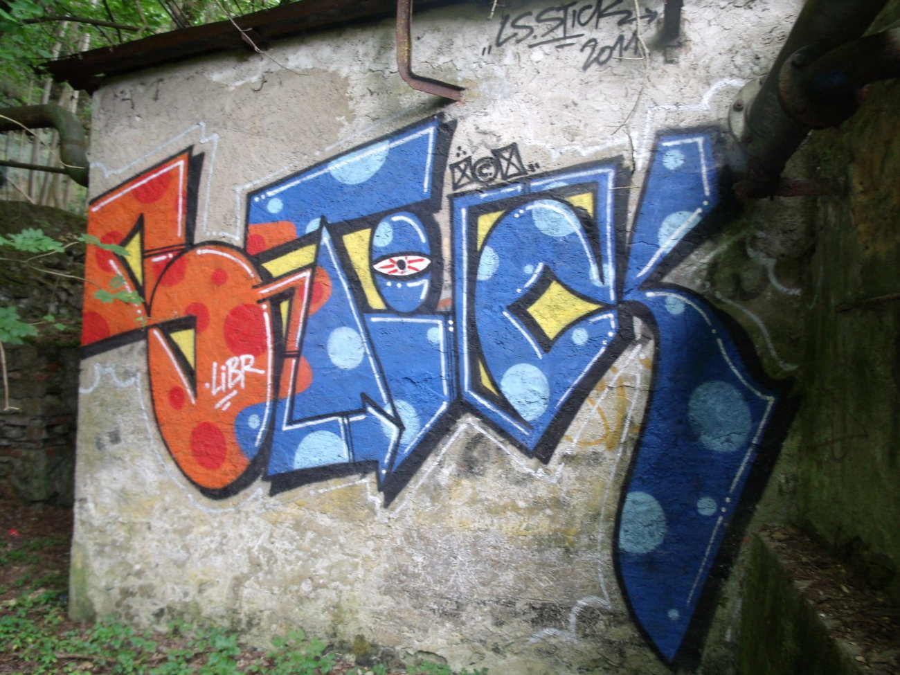 Graffiti Wall in Luxembourg - Photo by Grafilzer - stick, la, smala