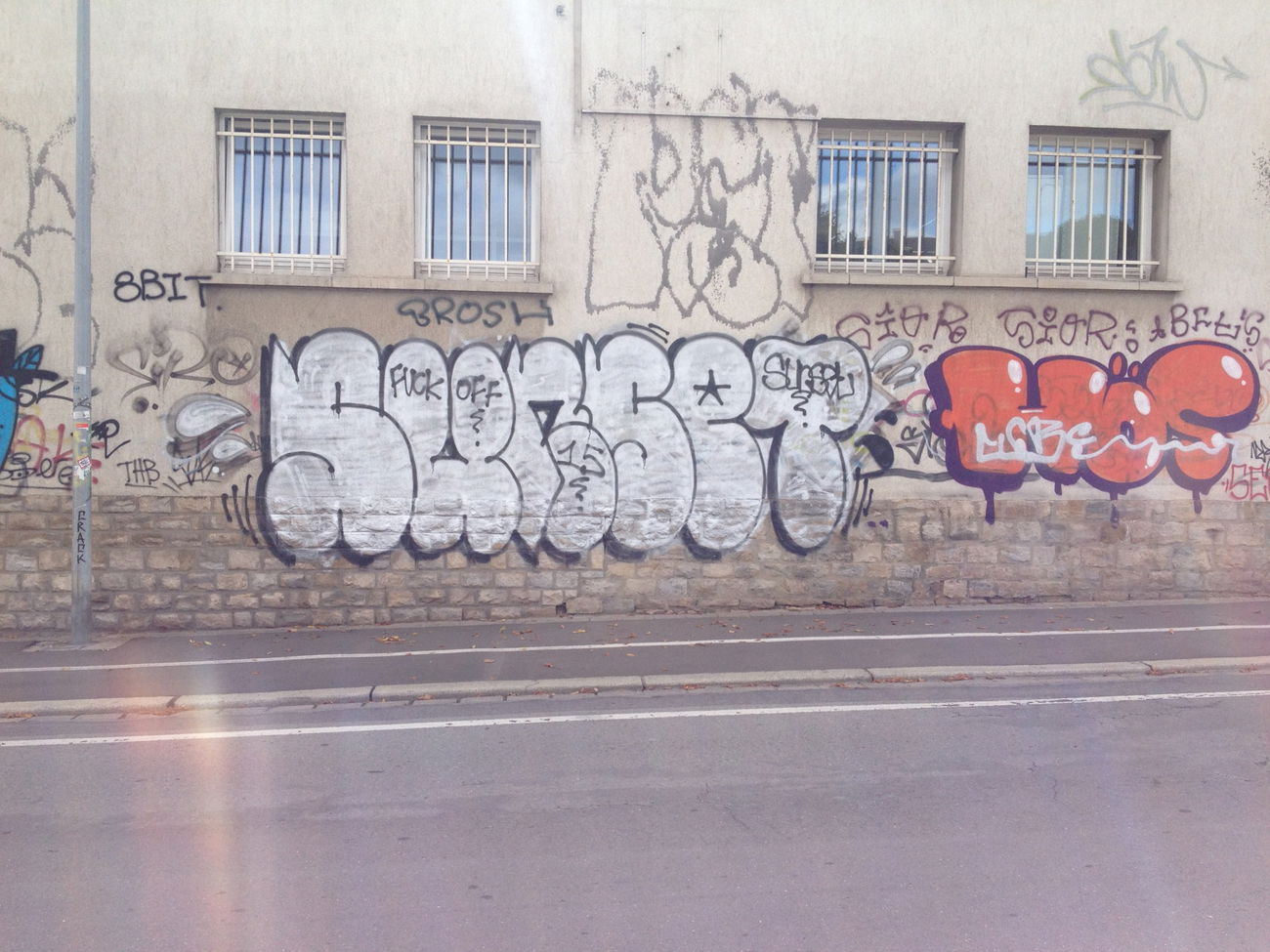 Graffiti Bombing in Luxembourg - Photo by Grafilzer - sunset, bft