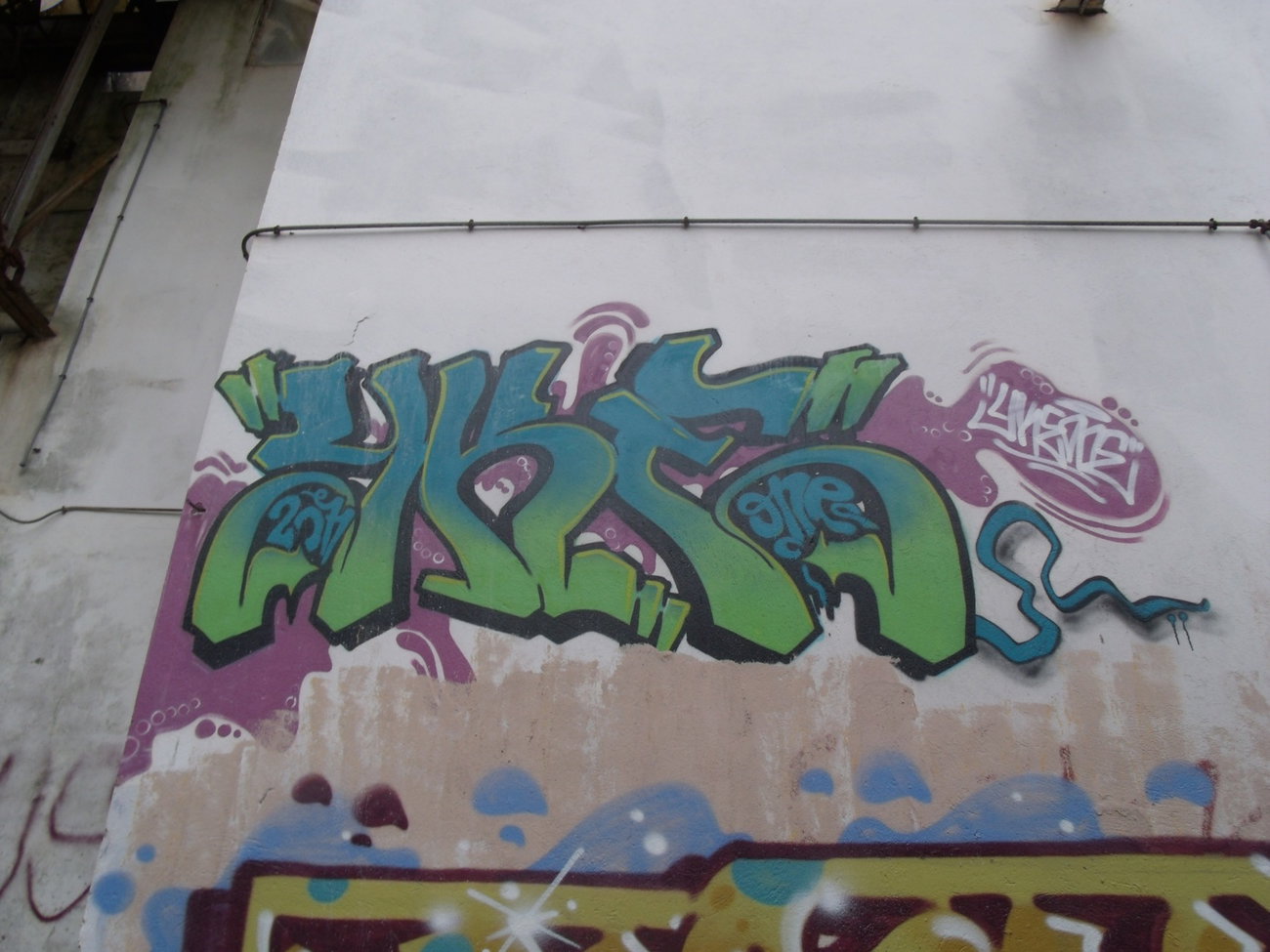 Graffiti Wall in Luxembourg - Photo by Grafilzer - yke (2011)