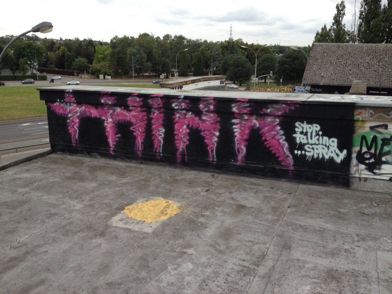 Graffiti in Luxembourg - Photo by Grafilzer - think