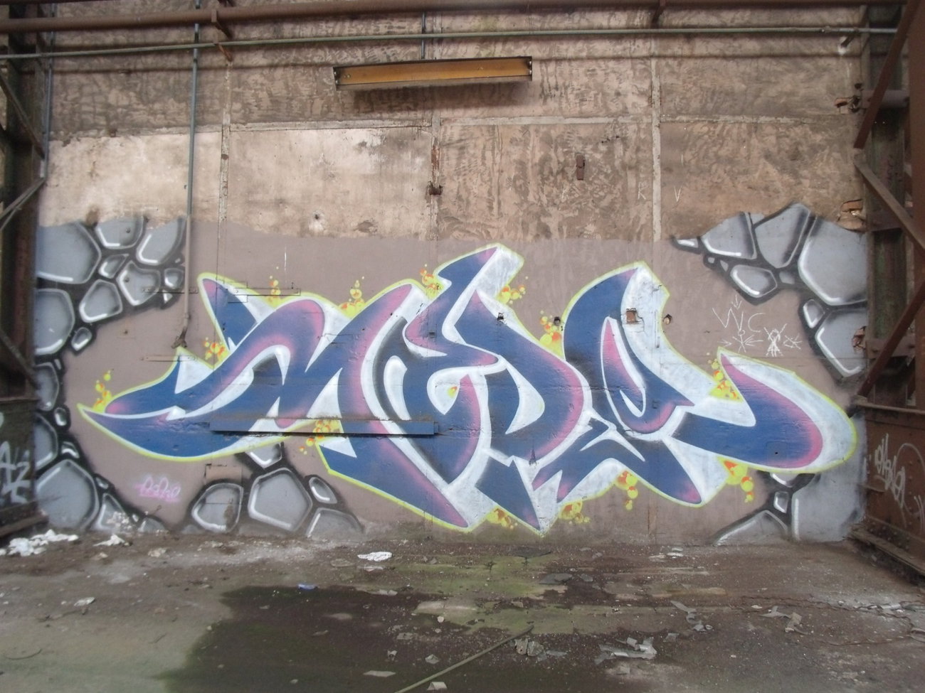 Graffiti Wall in Trier - Photo by Grafilzer - kaos (2002)