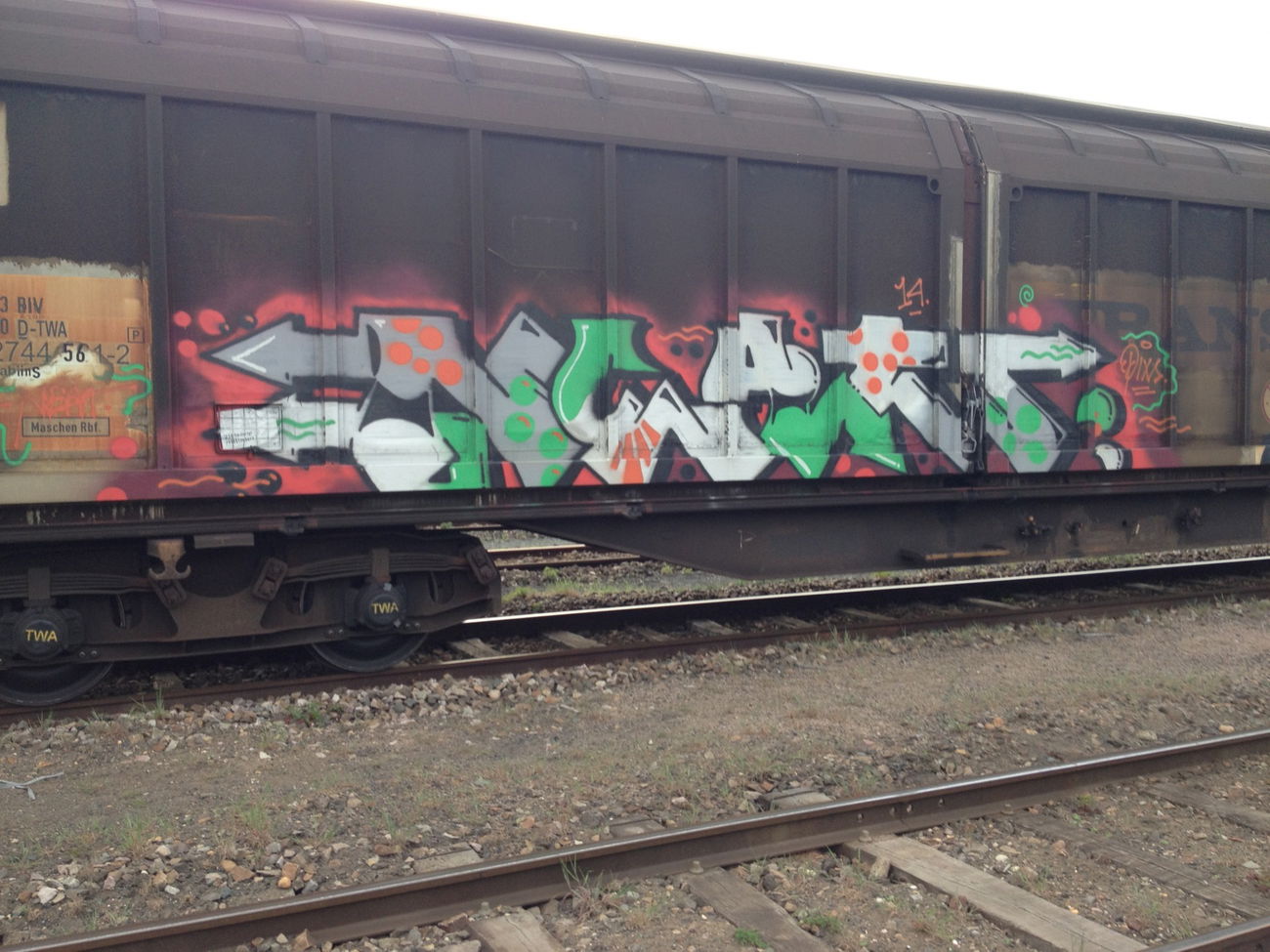 Graffiti Train - Photo by Grafilzer - neat