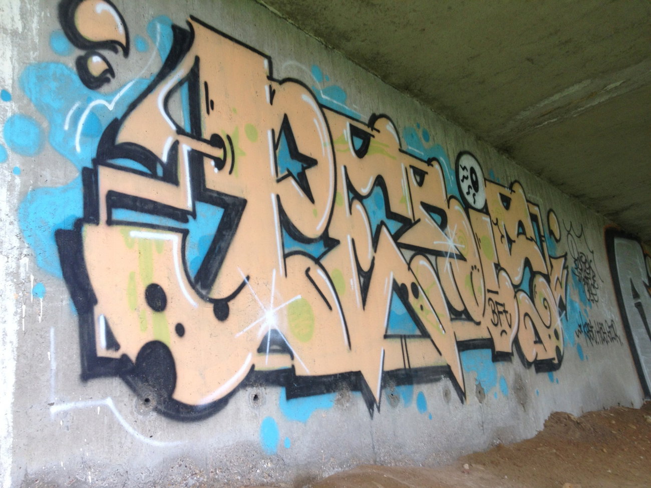 Graffiti in Luxembourg - Photo by Grafilzer - bft, penis