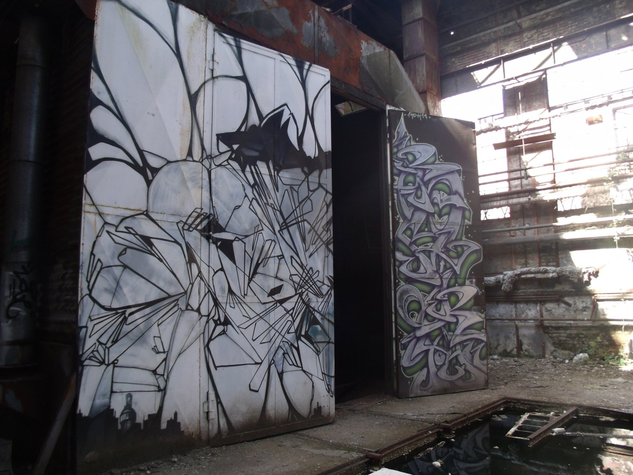 Graffiti Wall in Trier - Photo by Grafilzer - kaos, regas