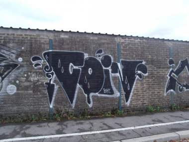 Graffiti Wall in Luxembourg - Photo by Grafilzer - coin, bft