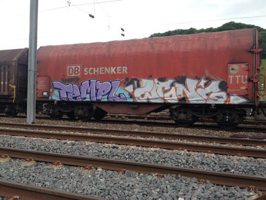 Graffiti Train - Photo by Grafilzer - templ, wrong, ifc