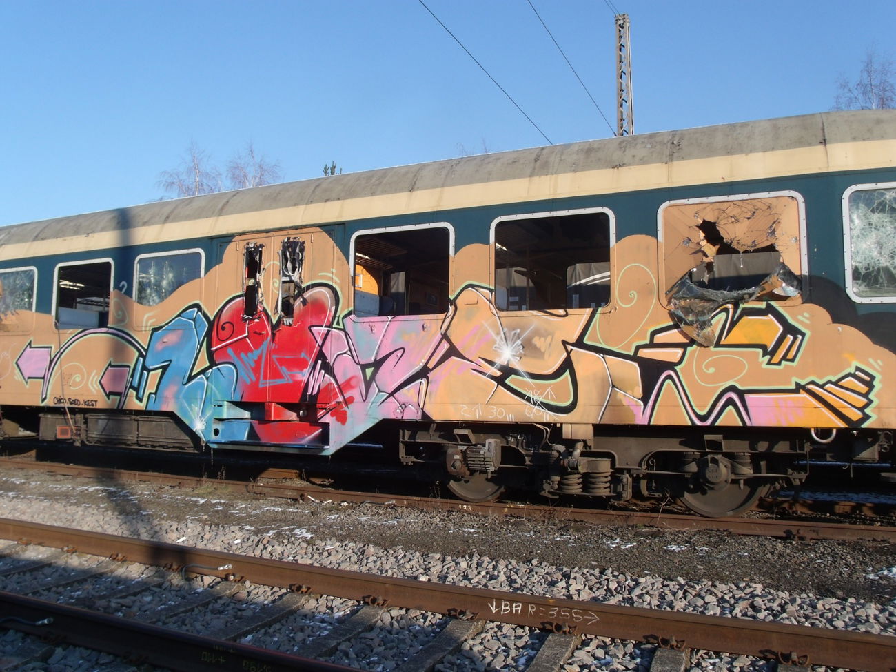 Graffiti Train in Trier - Photo by Grafilzer - love, kaos