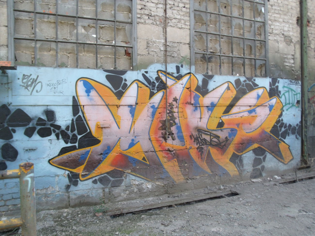 Graffiti Wall in Trier - Photo by Grafilzer - kaos