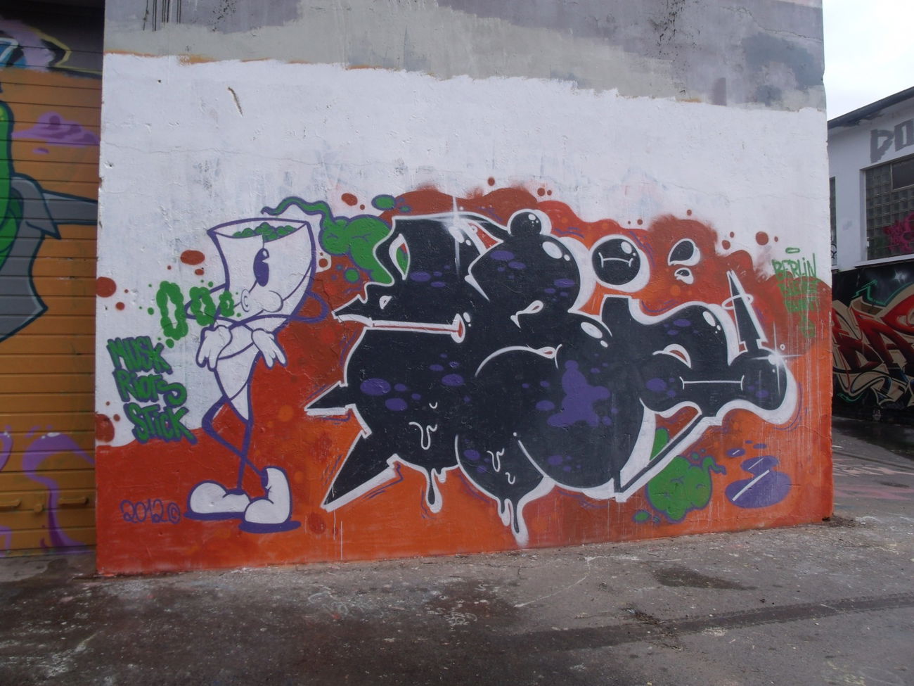 Graffiti Wall in Luxembourg - Photo by Grafilzer - obi (2012)